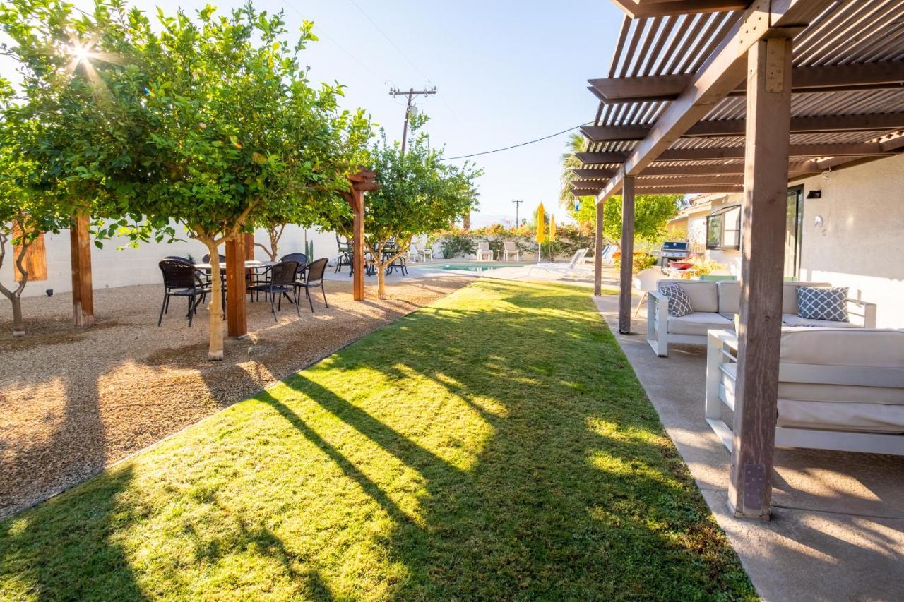 Beautiful Palm Springs Home Large Private Yard Exterior photo